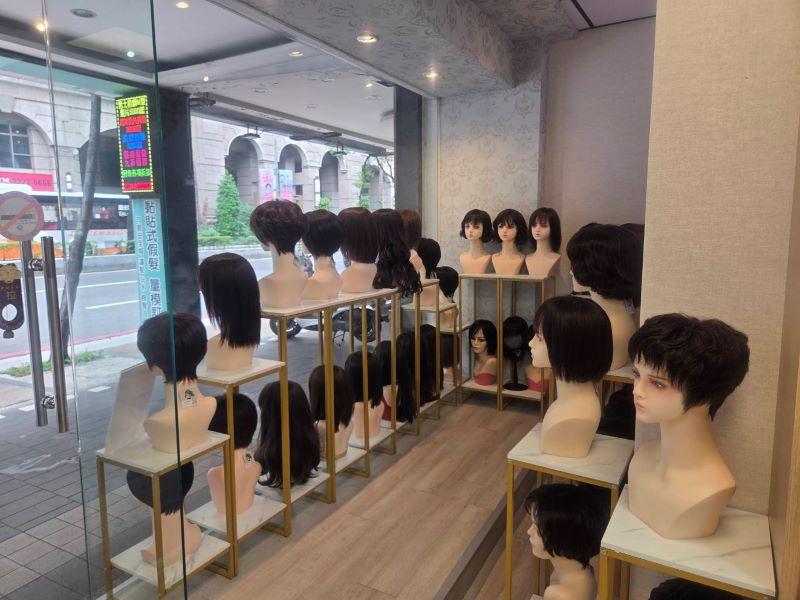門市假髮展示
